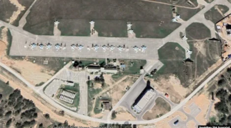 На військовому аеродромі в Севастополі чути вибухи – ЗМІ