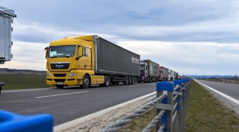 Польські перевізники розблокували пункту пропуску «Дорогуськ» – ДПСУ